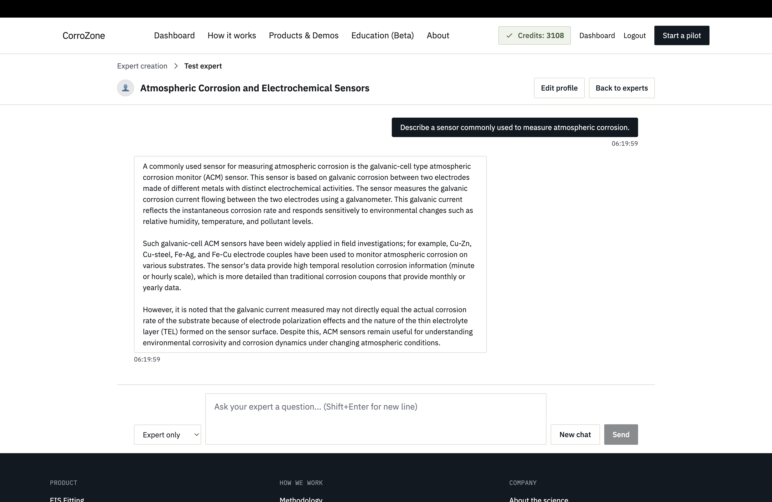 Expert Creation — querying a custom expert built from user-provided sources, with retrieved source-passage context shown alongside the answer.